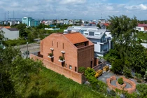 Chiêm ngưỡng ngôi nhà 3 tầng độc đáo với gạch đục lỗ 