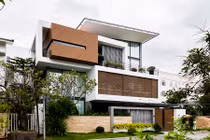 Biệt thự thoáng đãng nhờ khoảng thông tầng lồng ghép đặc biệt