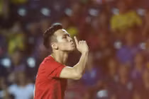 Báo Thái Lan chê đội nhà 'Voi chiến thành Voi bệnh' và bất ngờ bênh vực Quế Ngọc Hải 