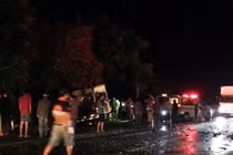 8 người chết sau tai nạn giữa xe khách và ô tô tải