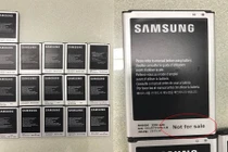 Phát hiện vụ trộm 9.000 smartphone Samsung tuồn sang Việt Nam