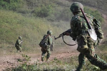 Xem bộ binh chủ lực thực hành chiến đấu ở địa hình trung du