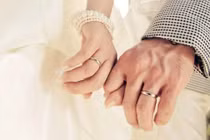 Vợ cũ của người yêu muốn tái hôn, tôi có nên từ bỏ? 