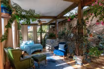 Kỳ lạ ngôi nhà có thiết kế tuyệt đẹp bên trong hang động giá 23 tỷ đồng 