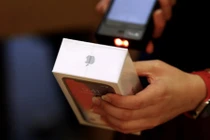 Giá iPhone X giảm chạm đáy tại Việt Nam: Vì đâu nên nỗi?