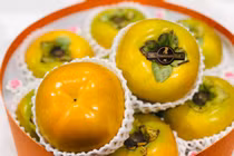 Ngon ngang nhau: Hồng Nhật 500 ngàn/quả... hồng mật Vân Sơn 40 ngàn/kg