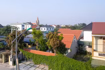 Nhà mái ngói nhấp nhô đẹp đến “say lòng” ở Hà Tĩnh 