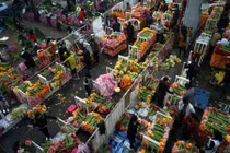 Bên trong chợ hoa tươi lớn nhất châu Á