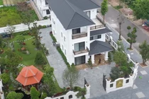 Choáng ngợp biệt thự nghìn mét vuông trồng toàn lan đột biến ở Bắc Ninh