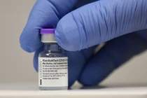 FDA cấp phép sử dụng khẩn cấp vaccine của Pfizer-BioNTech
