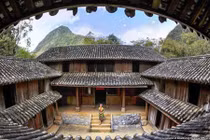 Kiến trúc tinh xảo trong dinh Vua Mèo của dòng họ Vương