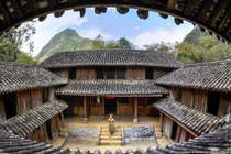 Kiến trúc tinh xảo trong dinh Vua Mèo của dòng họ Vương