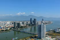 "Đứng từ trên cao nhìn xuống, Đà Nẵng toàn nhà cửa, không thấy cây"