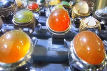 Ghé thăm nơi bán đá quý như “bán rau” ở Indonesia 