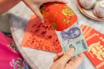 Không được nhận lì xì nhà nội vì bố mẹ chưa làm đám cưới 