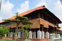 Cơ ngơi hoành tráng khó tưởng tượng của Hoài Linh, Quang Tèo