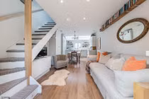 Có gì trong ngôi nhà 27m2 giá tới 18 tỷ đồng?