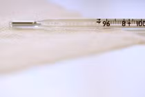 Dấu hiệu nghiêm trọng "ẩn nấp" sau triệu chứng đổ mồ hôi đêm