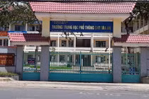 Tự ý tăng tiết học, trường trả lại tiền cho phụ huynh