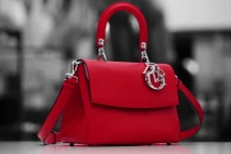 Cảnh chế tác túi xách Dior nghìn đô khiến quý bà phát cuồng 