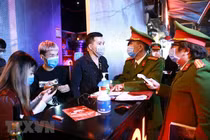 Hà Nội yêu cầu quán bar, karaoke tạm đóng cửa hết tháng 3 