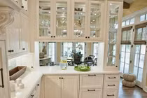 10 mẫu tủ bếp thủy tinh siêu đẹp khiến nhà bạn sáng bừng