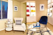 Lóa mắt phòng để đồ trong biệt thự Mỹ như showroom hàng hiệu của Phạm Hương