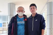 Trợ lý ngôn ngữ của HLV Park Hang Seo tiết lộ mức lương "khủng"