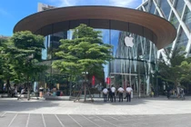 Vỡ mộng xách tay iPhone 14 giá rẻ từ Thái Lan