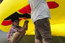 Diều khổng lồ dọa cuốn trẻ em lên trời ở Sài Gòn