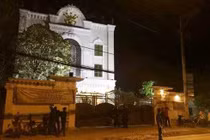 Phát hiện vũ khí "nóng" trong quán karaoke có khách bị đâm chết ở SG