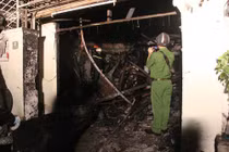 Hàng loạt xe máy cháy rụi trong vụ hỏa hoạn ở Sài Gòn