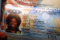 TPHCM: Đi xe máy, nữ du khách Mỹ bị xe tải cán ngang người