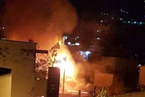 Cháy dữ dội giữa trung tâm Sài Gòn sau tiếng nổ lớn