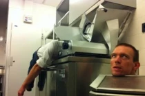 Hết hồn với loạt ảnh “người một nơi, đầu một nẻo” 