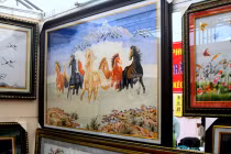 Ngắm đồ thủ công hình ngựa giá đắt