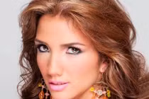 Hoa hậu du lịch Venezuela bị bắn chết trên phố