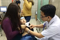 Bác sĩ bật mí bí kíp phòng bệnh đường hô hấp cho trẻ vào mùa đông