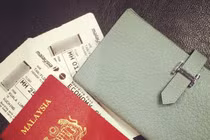 Bỏ trà sữa 4 tháng, mua được vé máy bay du lịch nước ngoài