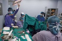 Hoại tử tầng sinh môn vì điều trị bệnh trĩ bằng thuốc nam 