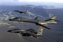 Vì sao các nước đua nhau phát triển máy bay ném bom chiến lược tầm xa?