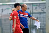 ĐT Việt Nam đấu Thái Lan, UAE: Vua phá lưới V-League 2019 bị loại