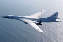 Báo Nga xác nhận không có chuyện "thiên nga trắng" Tu-160 khiến F-35 "hít khói"