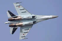 Nguyên nhân "tử thần" Su-35 Nga ế ẩm, F-35 Mỹ "lắm tật" lại đắt hàng 