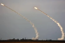 Ukraine liên tiếp khai hỏa S-300 và Buk-M1 sát Crimea làm gì?
