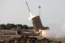 Israel tìm lý do cho màn trình diễn tệ hại của "Vòm Sắt" Iron Dome