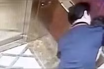 Vì sao chưa khởi tố vụ bé gái ở TP HCM bị sàm sỡ trong thang máy?