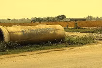 Tông vào cống bên đường, 3 học sinh tử vong