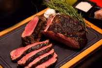 Các món ăn từ thịt bò giúp chàng tăng cường bản lĩnh đàn ông