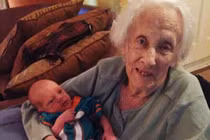 Chồng cũ hạnh phúc bên vợ mới, Hồng Nhung không bên con Ngày của mẹ